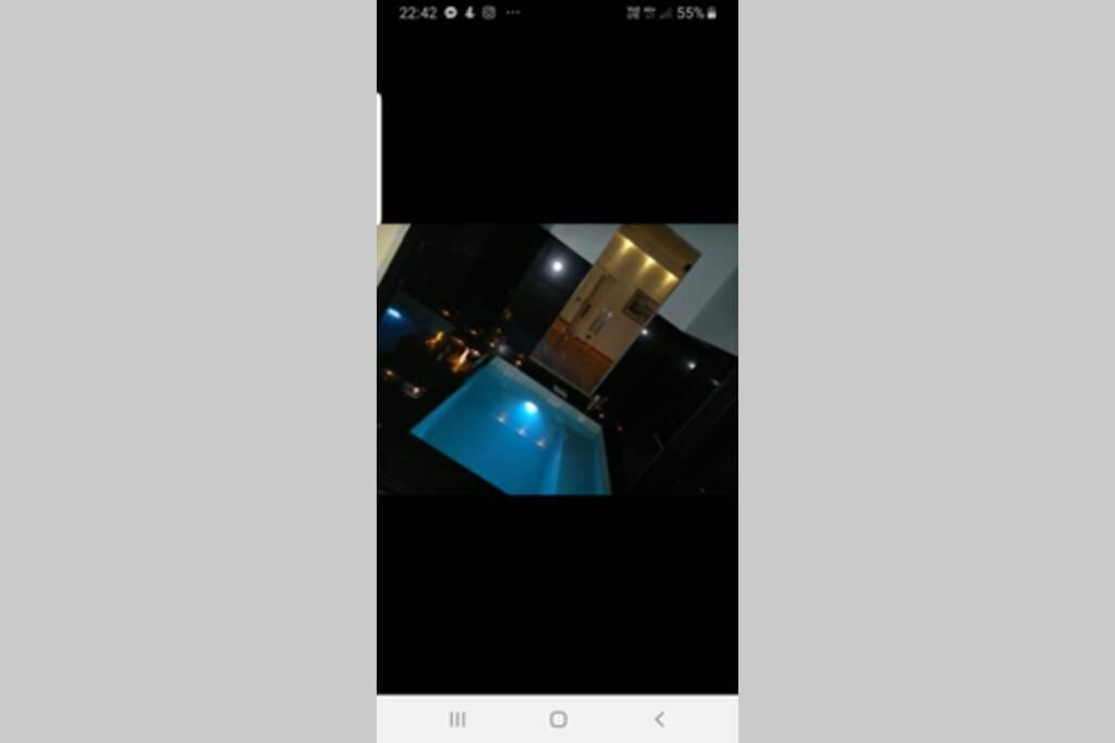 شقة La Casa Con Piscina Riscaldata Interna Anna Luxury Garden بيزا المظهر الخارجي الصورة