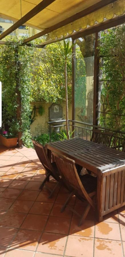 شقة La Casa Con Piscina Riscaldata Interna Anna Luxury Garden بيزا المظهر الخارجي الصورة