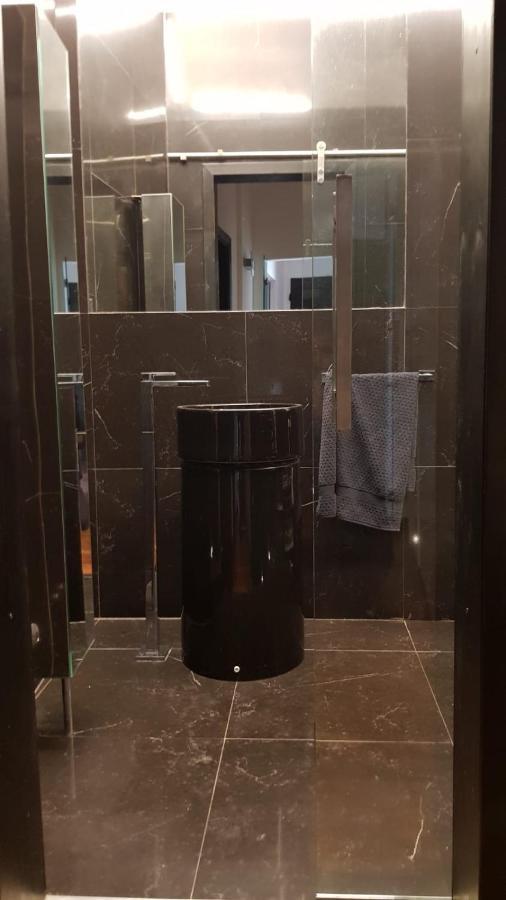 شقة La Casa Con Piscina Riscaldata Interna Anna Luxury Garden بيزا المظهر الخارجي الصورة